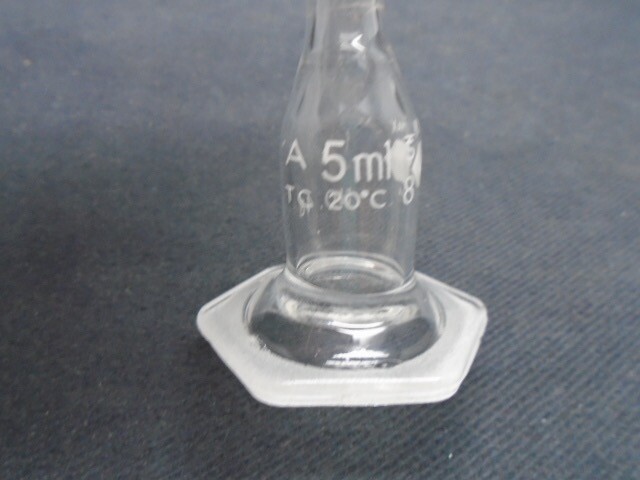 KIMAX 5mL Class A TC Micro Glass Volumetric Flask #9 Stopper Hex Base 28017A-5