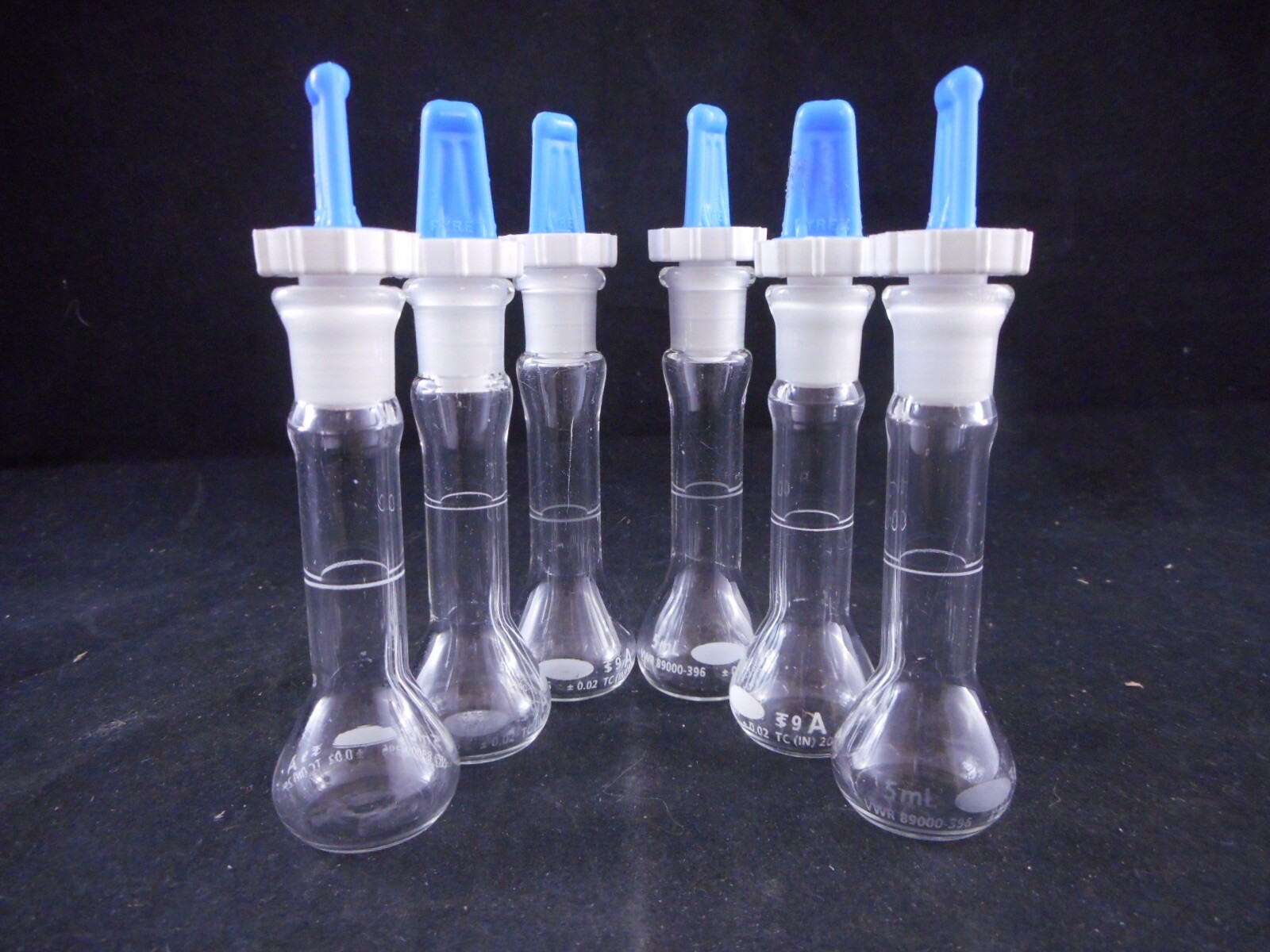 VWR Glass Class A 5mL Volumetric Flasks Economy Plastic Stopper #9 89000398 6/CS